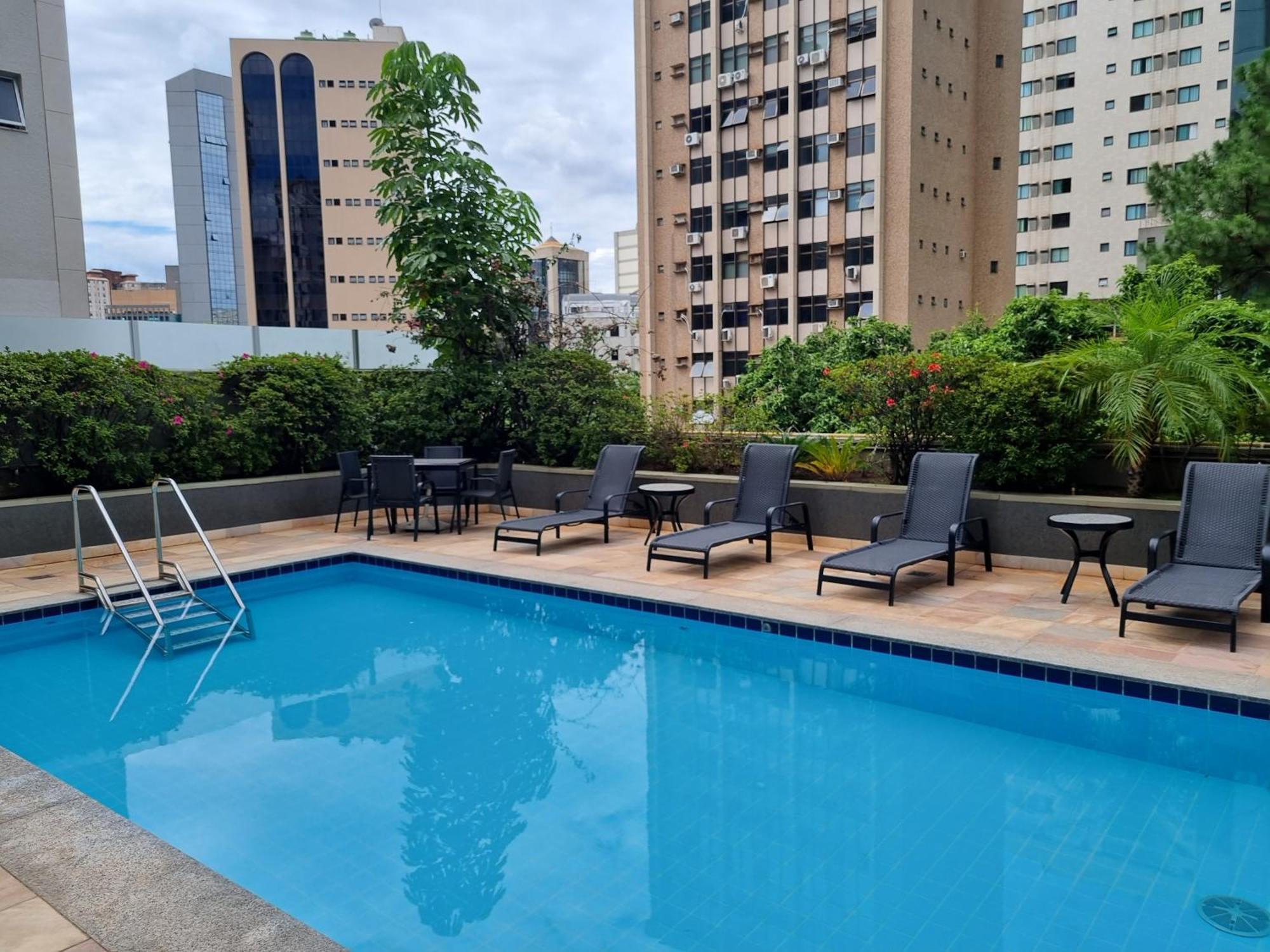 Max Savassi Prime Aparthotel เบโลโอรีซอนชี ภายนอก รูปภาพ