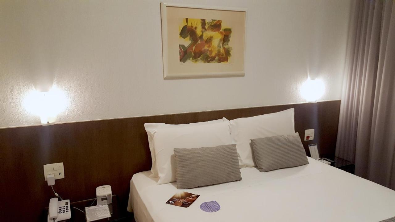 Max Savassi Prime Aparthotel เบโลโอรีซอนชี ภายนอก รูปภาพ